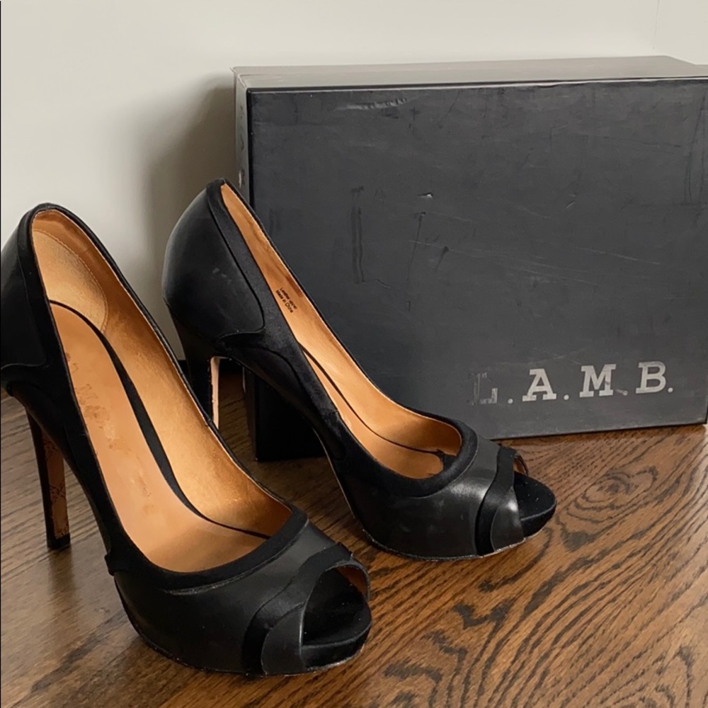 LAMB Leighton black heels